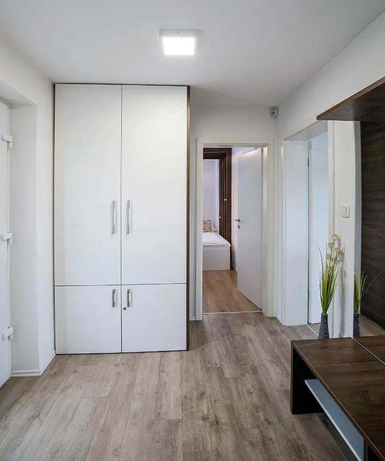 Apartments Vila Apolonia Ljubljana 0*,